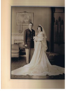 weddingpicture Len & Ann Gaik 12 Feb 1944